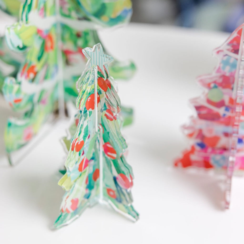 Green Merry 3-D Tree